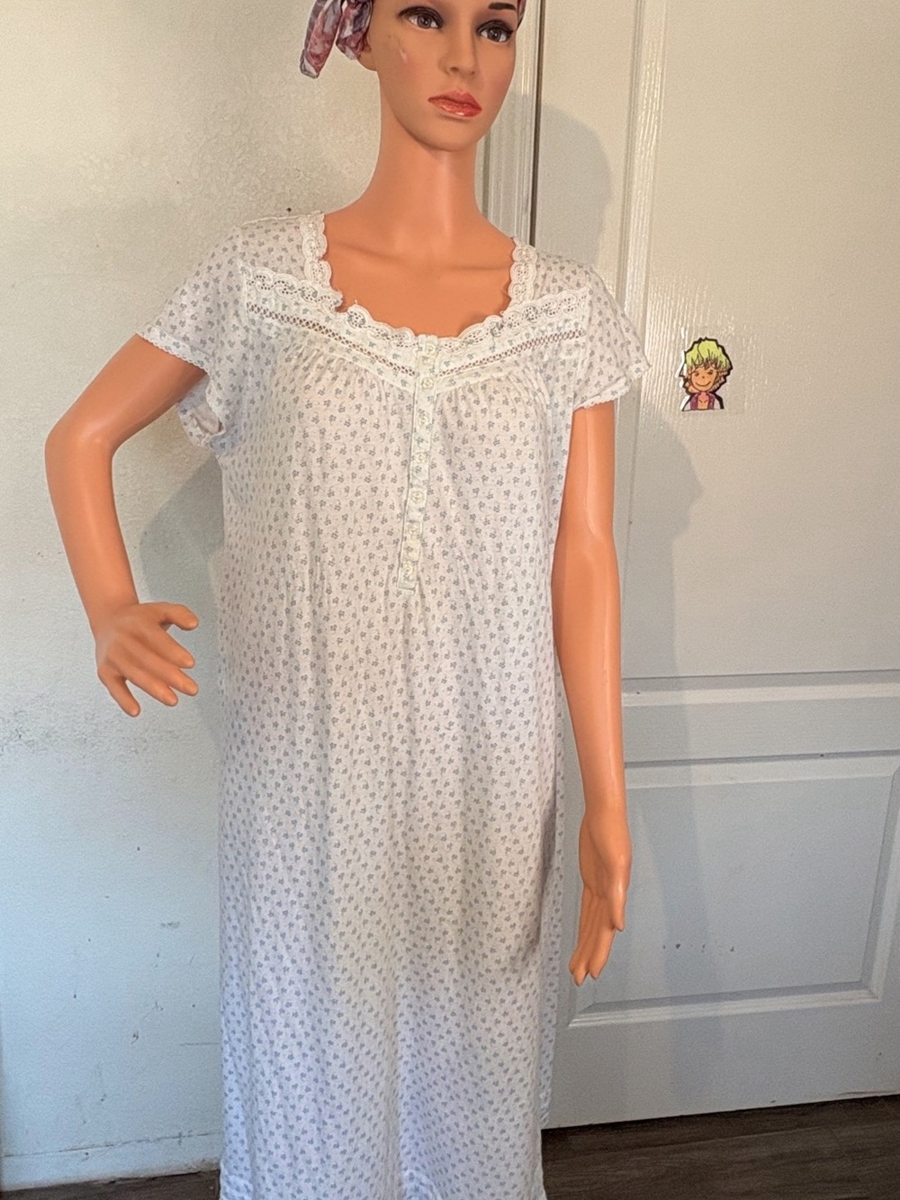 Classic Aria White Floral Cotton Nightgown with Lace Trim